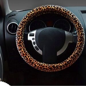 NWOT Steering Wheel Cover Car Steering Wheel Cushion leopard car cover